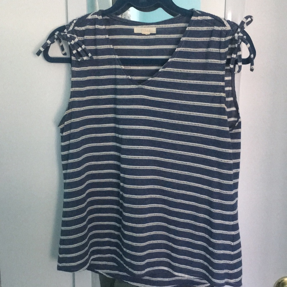 Tulle blue and white sleeveless top